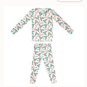 Copper Pearl Christmas holly Pajama Set